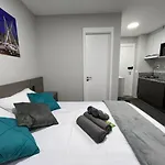 Studio No Ultimo Andar A 3 Min Da Estacao Bras